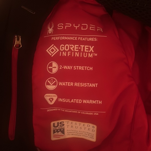 Spyder Captivate GTX Infinitum women’s ski jacket. Size 8 Black, red and white. - Picture 5 of 7